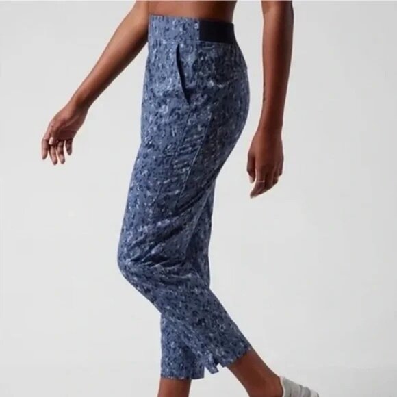 Athleta Pants - Athleta Brooklyn Mid Rise Featherweight Ankle Trousers Size 10 Blue Camo Active
